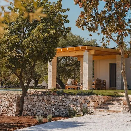 Вилла Lux Apulian Inside Trulli With Unique Pool Кастеллана-Гротте
