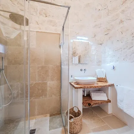 Lux Apulian Inside Trulli With Unique Pool Кастеллана-Гротте