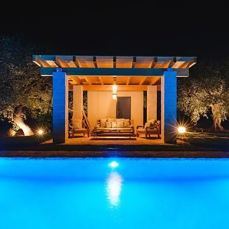 Lux Apulian Inside Trulli With Unique Pool