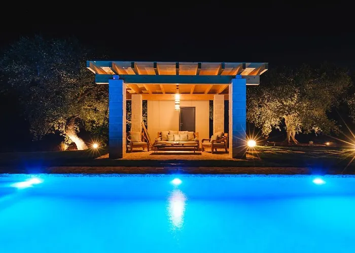 Lux Apulian Inside Trulli With Unique Pool